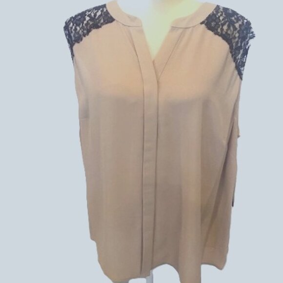 Vince Camuto Tops - Vince Camuto Chiffon Camel/White w/Black Lace Split V Neck Sleeveless Blouse- 2X